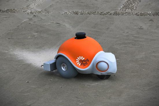 一个可以在沙滩上绘画的机器人1