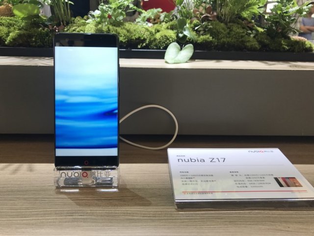 努比亚参展上海MWC 无边框Z17领衔多款新机亮相2