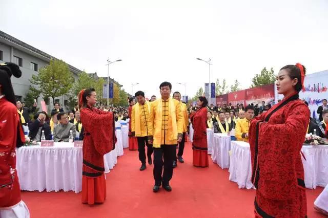 青花瓷酒业举行第四届封坛大典暨基金会三周年庆典3