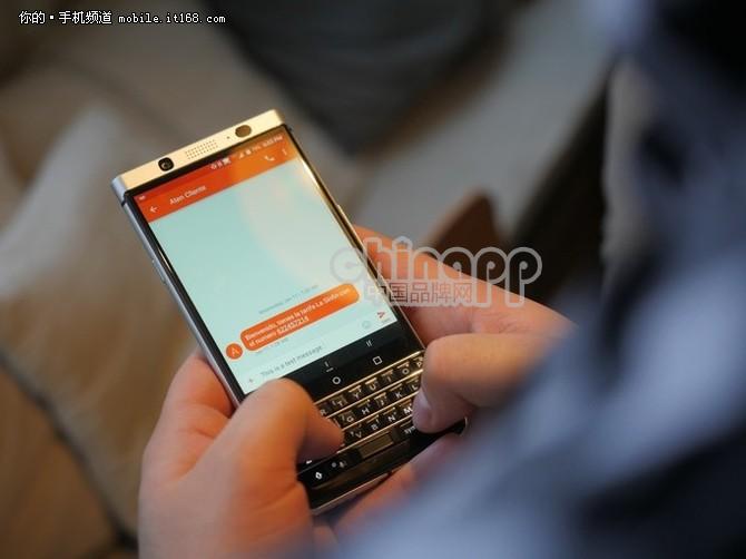 触控全键盘 黑莓正式发布KEYone手机