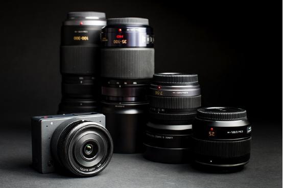 世界比较小4K相机问世 支持多个品牌镜头替换