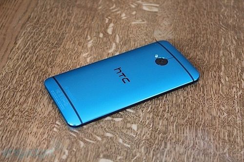 新HTC One　