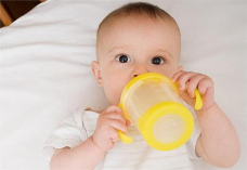 新生儿奶粉的用量