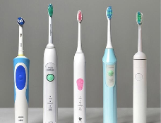 电动牙刷如何使用