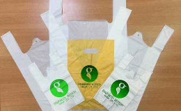 为迎合环保口号，塑料袋换装