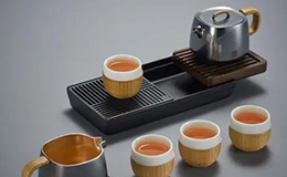 智能茶具引领新潮流，体验未来茶饮冲泡的便捷与智能化。