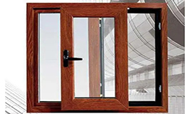 如何选购高品质铝木门窗？专家分享购买指南。