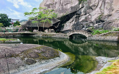 伍山石窟风景区