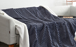 柔软轻便，多功能毛毯引领保暖新潮流！