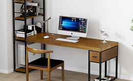 书桌装饰艺术：如何让学习空间兼具美感与实用性？
