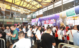 全球皮革行业时尚目光聚焦上海 2025“摩登中国”国际鞋包服饰时尚展览会启幕
