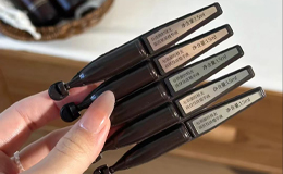 2025秋冬抗皺緊致如何兼顧差旅？「次拋包裝」精華解決便攜與衛(wèi)生難題