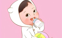 拒绝盲目跟风!各牌子的奶粉比较,这几个核心差异藏着好奶密码