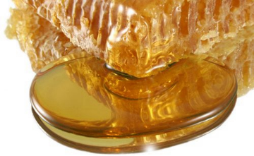 蜂王浆是什么 它有什么功效及作用
