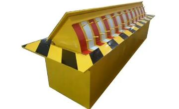 路障机怎么使用 路障机和液压升降柱的区别是什么