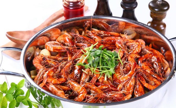 宏福居焖锅 宏福居焖锅