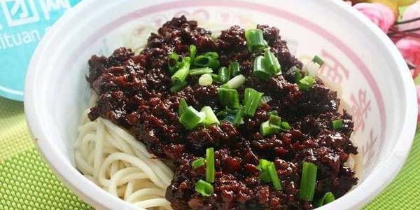 1501123439766010854.jpg 陈记炸酱面加盟