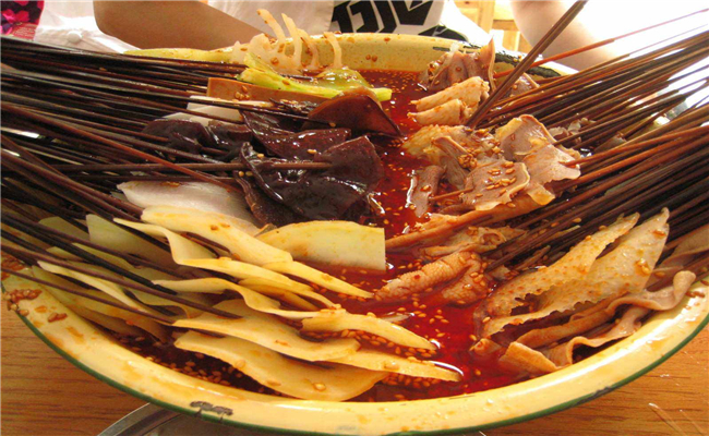 西街姑娘串串香加盟