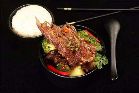 犟样儿酱骨饭加盟