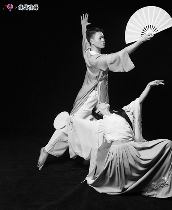 中国舞蹈家夏冰
