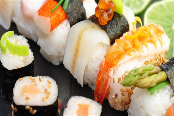 樱花寿司加盟