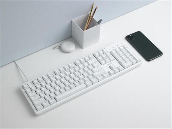 雷柏MT710机械键盘 为生活添一抹纯白