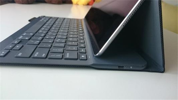 罗技全新 Slim Folio iPad与iPad Air键盘保护套正式发售