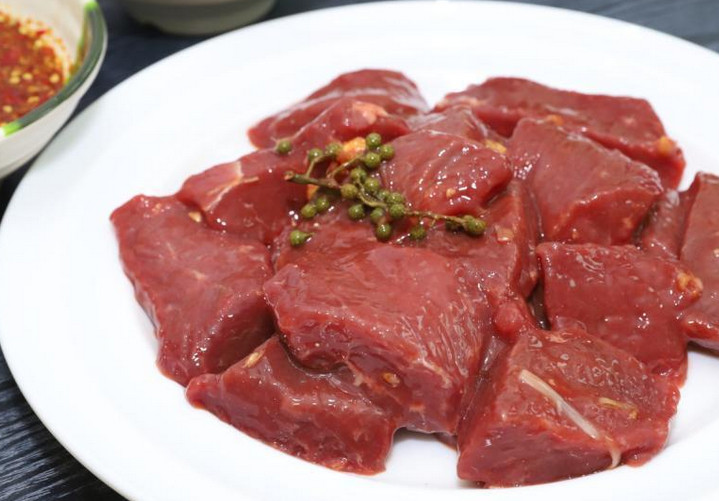 受气牛肉火锅