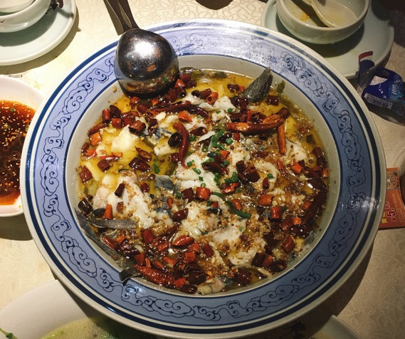 鱼逛逛酸菜鱼