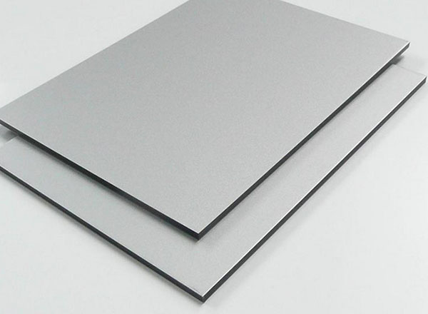 选择什么品牌的铝塑板比较好