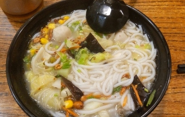 曹一酸汤鱼粉
