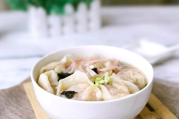 陈老湿的砂锅馄饨
