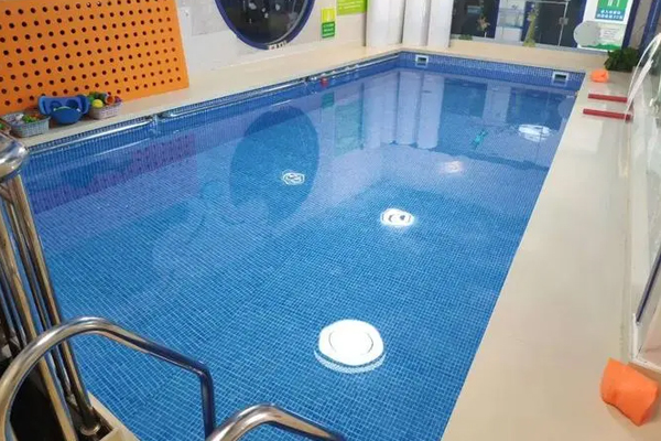 如何选择游泳池水处理设备的消毒系统?