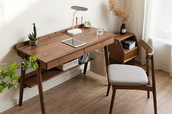 创造精致工作空间，写字桌的多层次性能