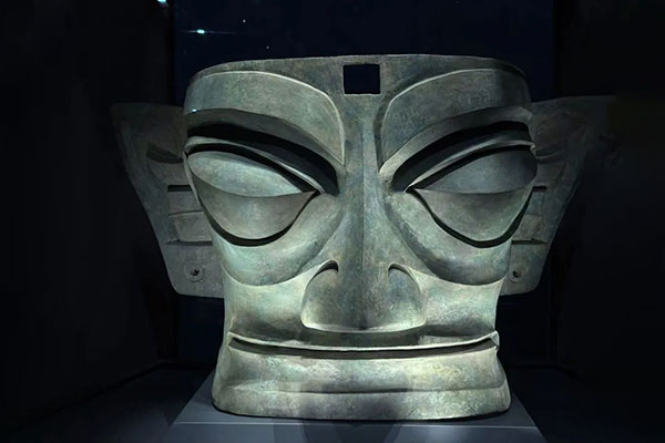 丽杰LVT片材与三星堆的美丽邂逅：传统与现代的融合