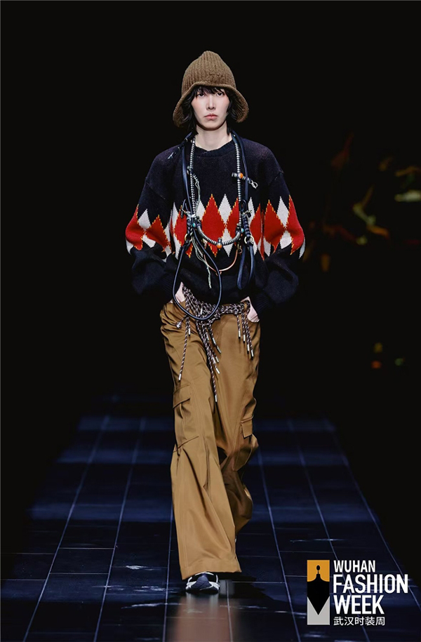 17633426375019424582525.jpg 3.jpg