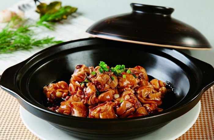 巧仙婆砂锅焖鱼米饭 巧仙婆砂锅焖鱼米饭