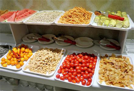 汤响自助回转火锅加盟